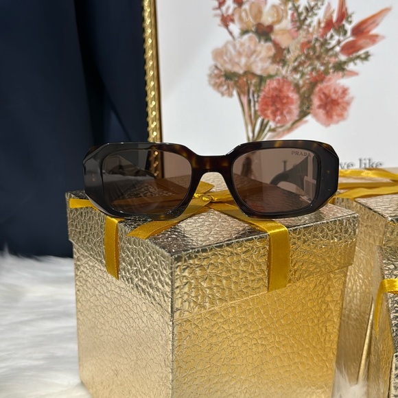 🤎Prada PR 17WS 2AU8C1 Tortoise Plastic Rectangle Sunglasses Brown Lens - Picture 7 of 17